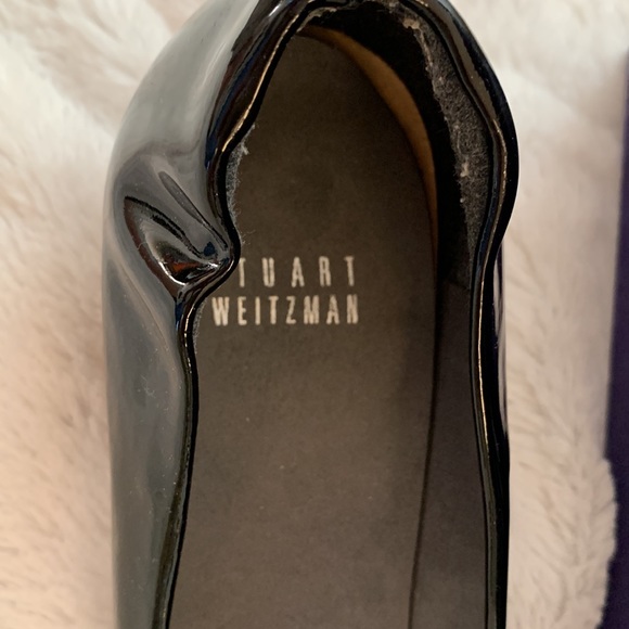Stuart Weitzman 8.5N smart and practical black patent kitten heal. - Picture 3 of 5